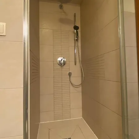 Ann Apartament Haffnera * Σόποτ
